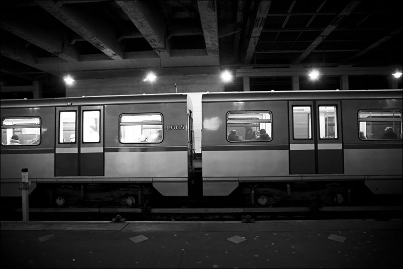Метро. Станция Кутузовская. Москва. Февраль 2010 года