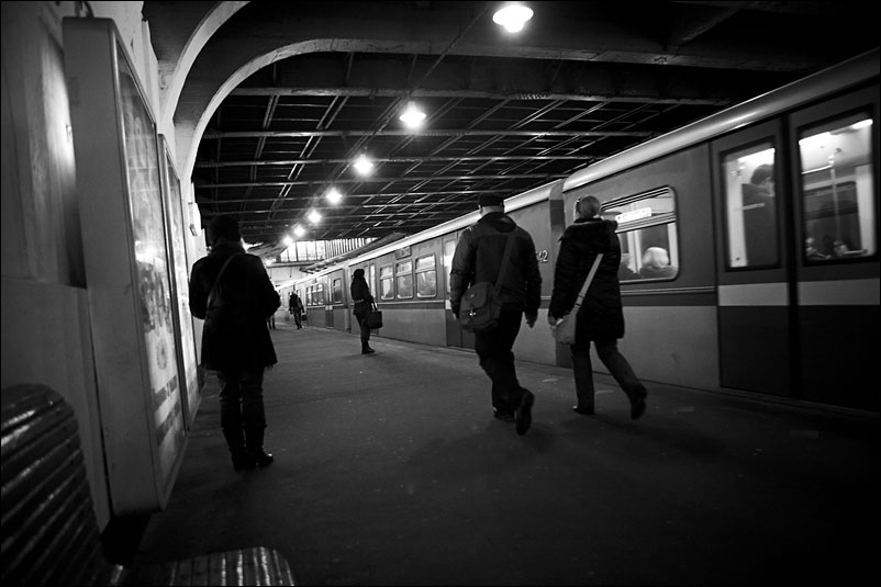 Метро. Станция Кутузовская. Москва. Февраль 2010 года