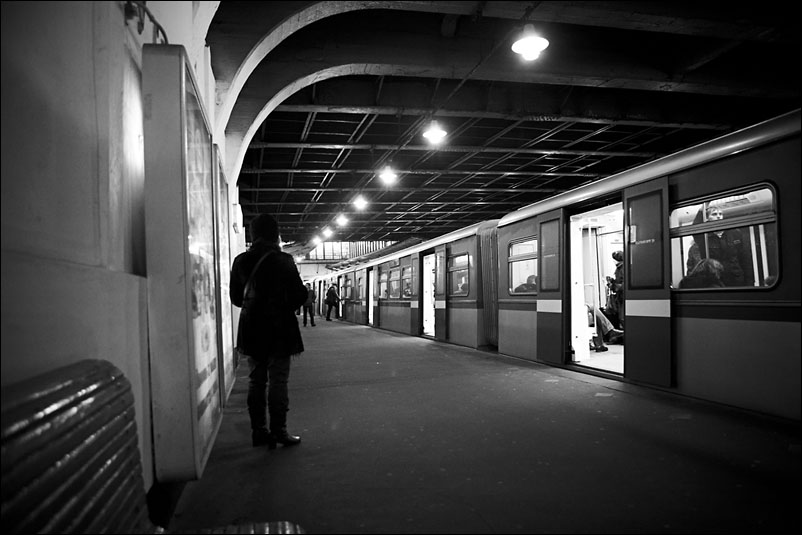 Метро. Станция Кутузовская. Москва. Февраль 2010 года