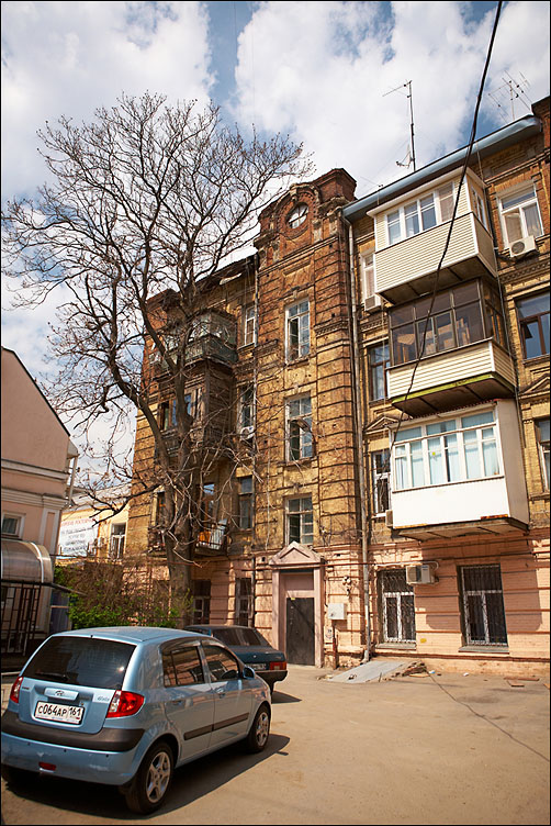 Ростов. Апрель 2010 года
