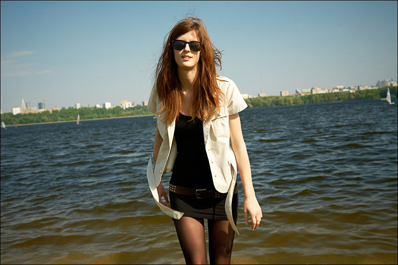 Катя с подругой. Май 2010 года