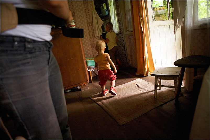 Полина и Ульяна. Август 2011 года